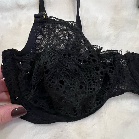 Wear Lively the Unlined Lace Bra - Picture 4 of 7